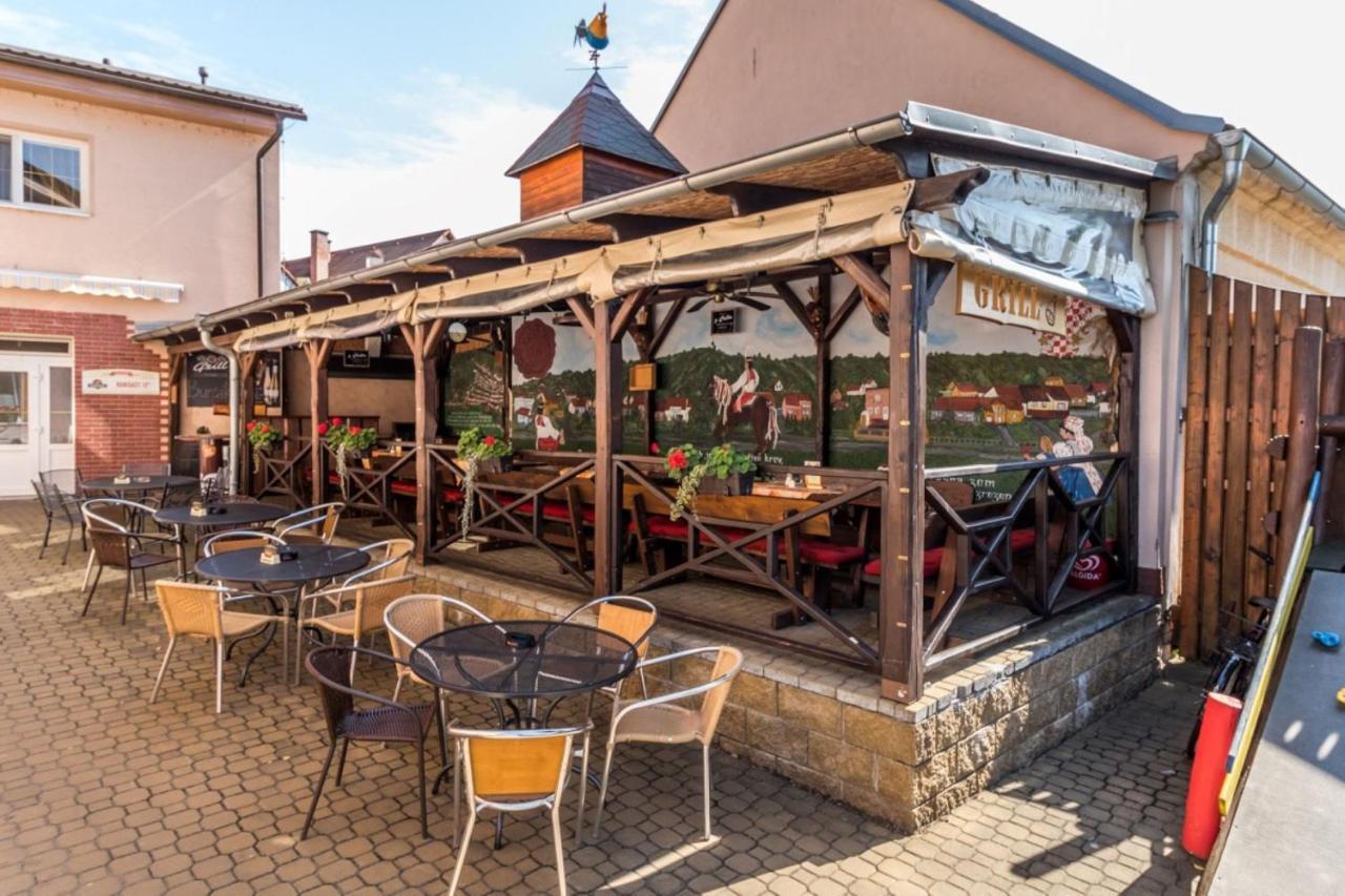 Penzion San Marco - Pod Budama Hotel Mutenice Bagian luar foto